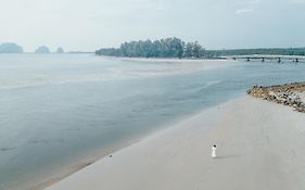 Dugong Village-Green Hotel